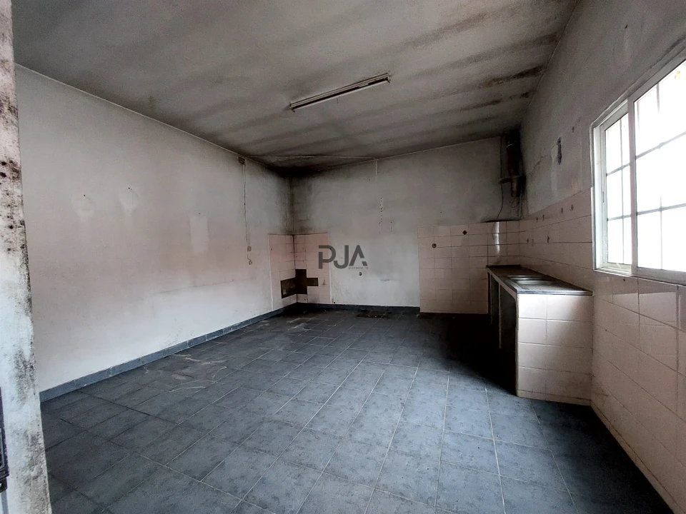 Armazém para Venda em Sequeiros e Gradiz Foto 6