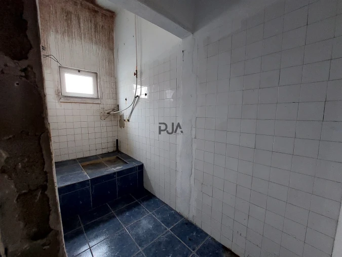 Armazém para Venda em Sequeiros e Gradiz Foto 7