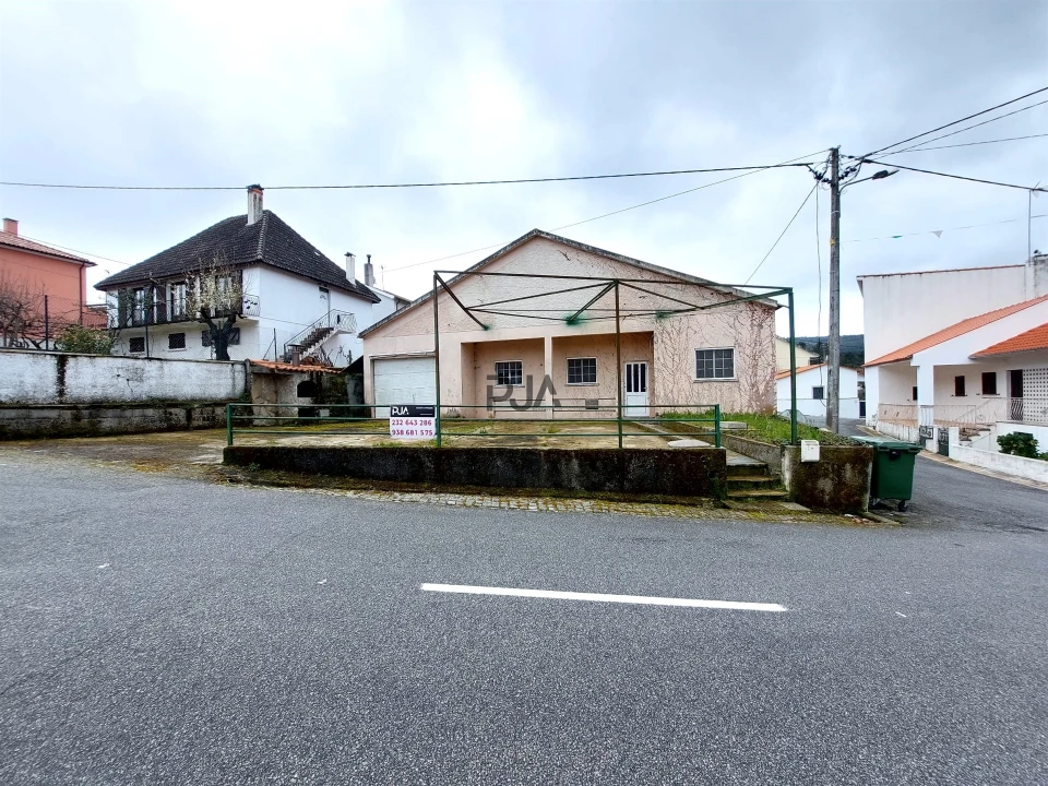 Armazém para Venda em Sequeiros e Gradiz Foto 3