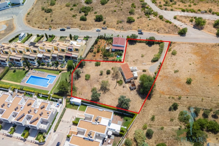 Terreno para Venda em Estômbar e Parchal Foto 2