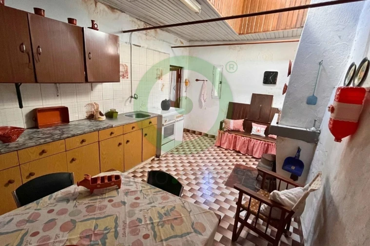 Moradia T5 para Venda em Rebordelo Foto 11