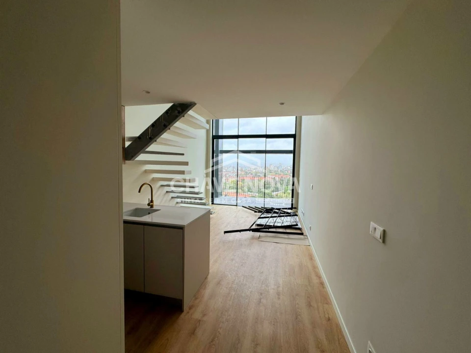 Apartamento T1 para Arrendamento em Arcozelo Foto 11