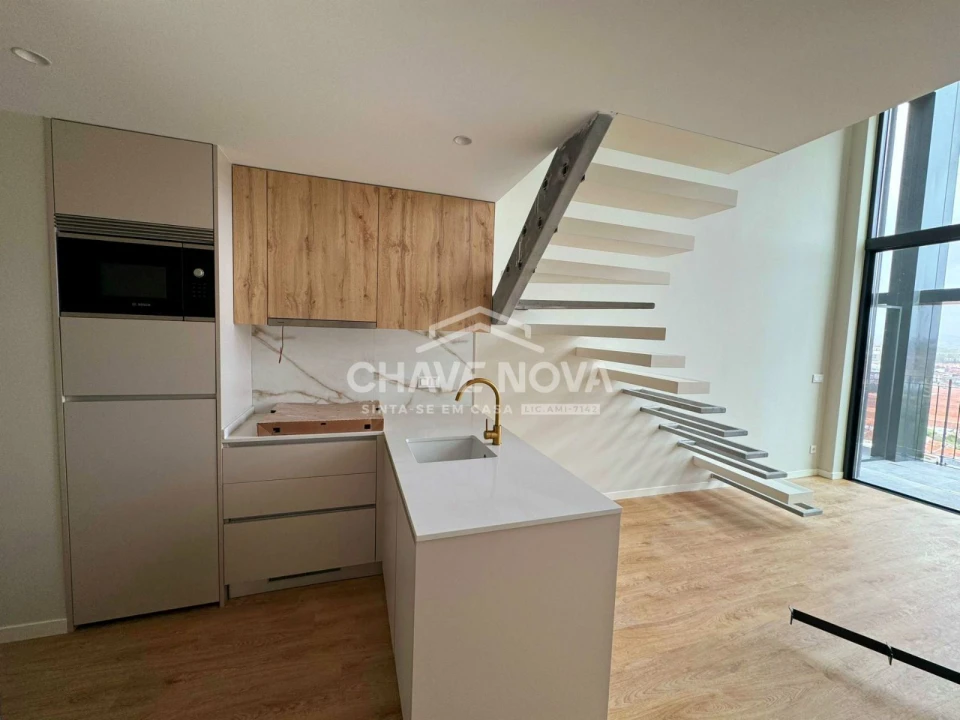 Apartamento T1 para Arrendamento em Arcozelo Foto 13