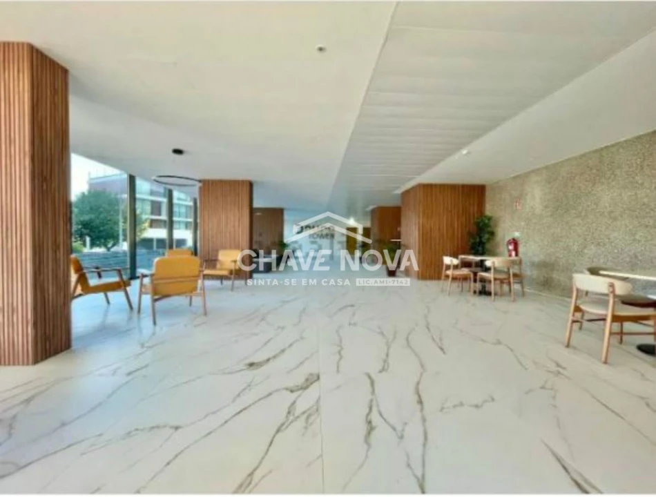 Apartamento T1 para Arrendamento em Arcozelo Foto 5