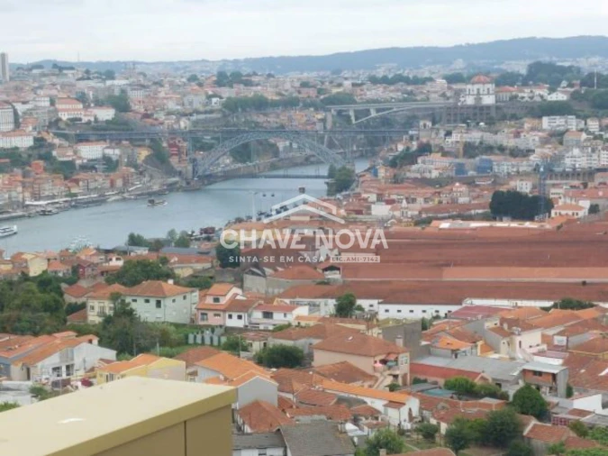 Apartamento T1 para Arrendamento em Arcozelo Foto 2