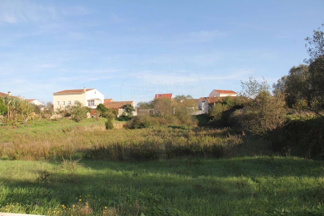 Armazém para Venda em Granja do Ulmeiro Foto 2