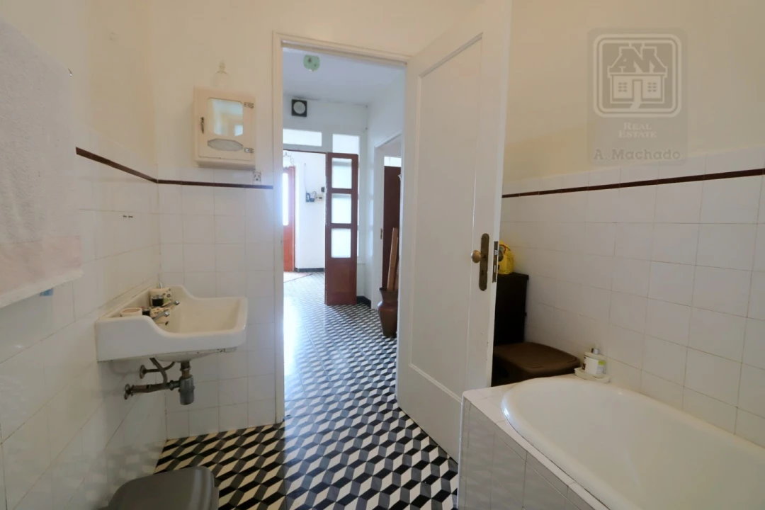 Moradia T4 para Venda em Santa Barbara Foto 23