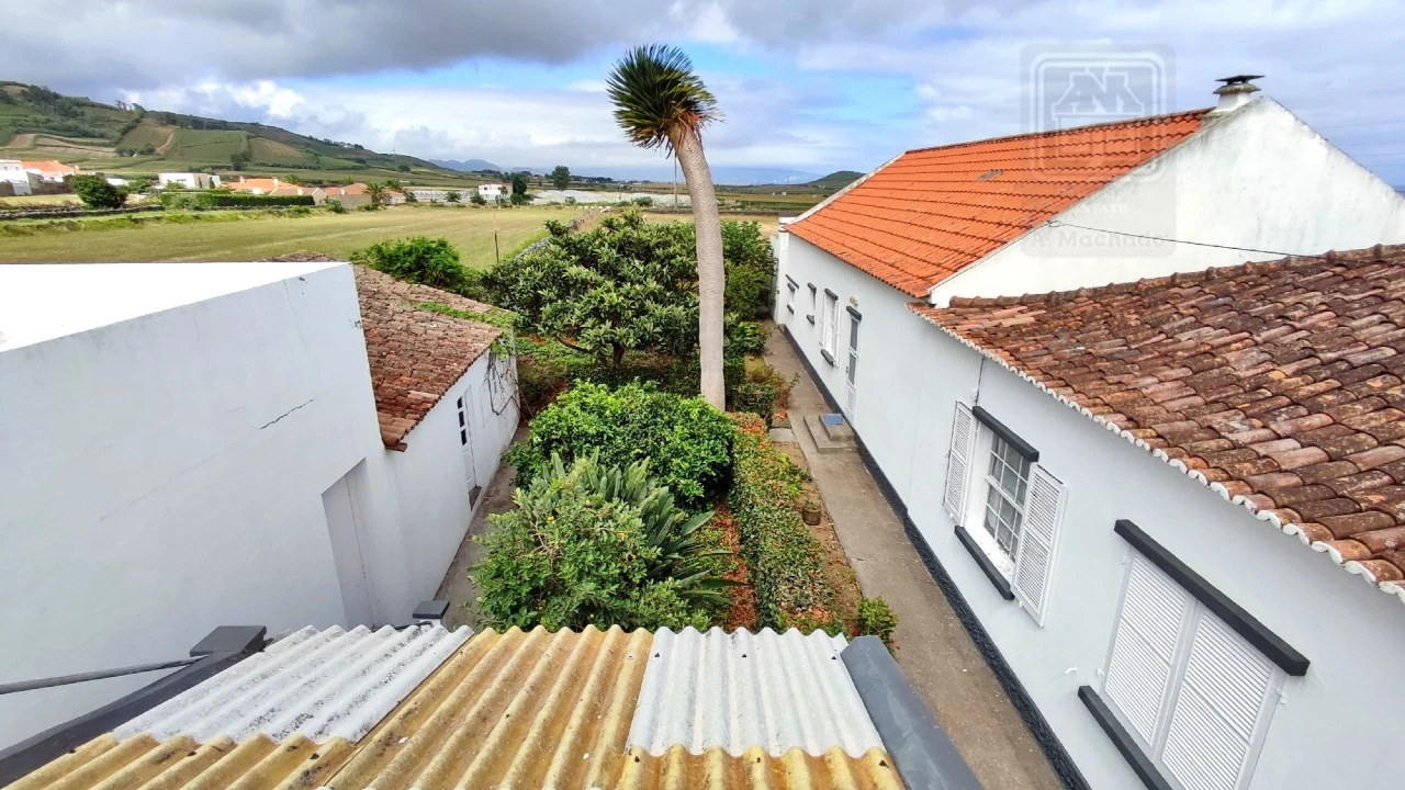 Moradia T4 para Venda em Santa Barbara Foto 2