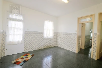 Moradia T4 para Venda em Santa Barbara