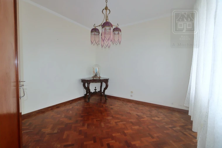 Moradia T4 para Venda em Santa Barbara Foto 16