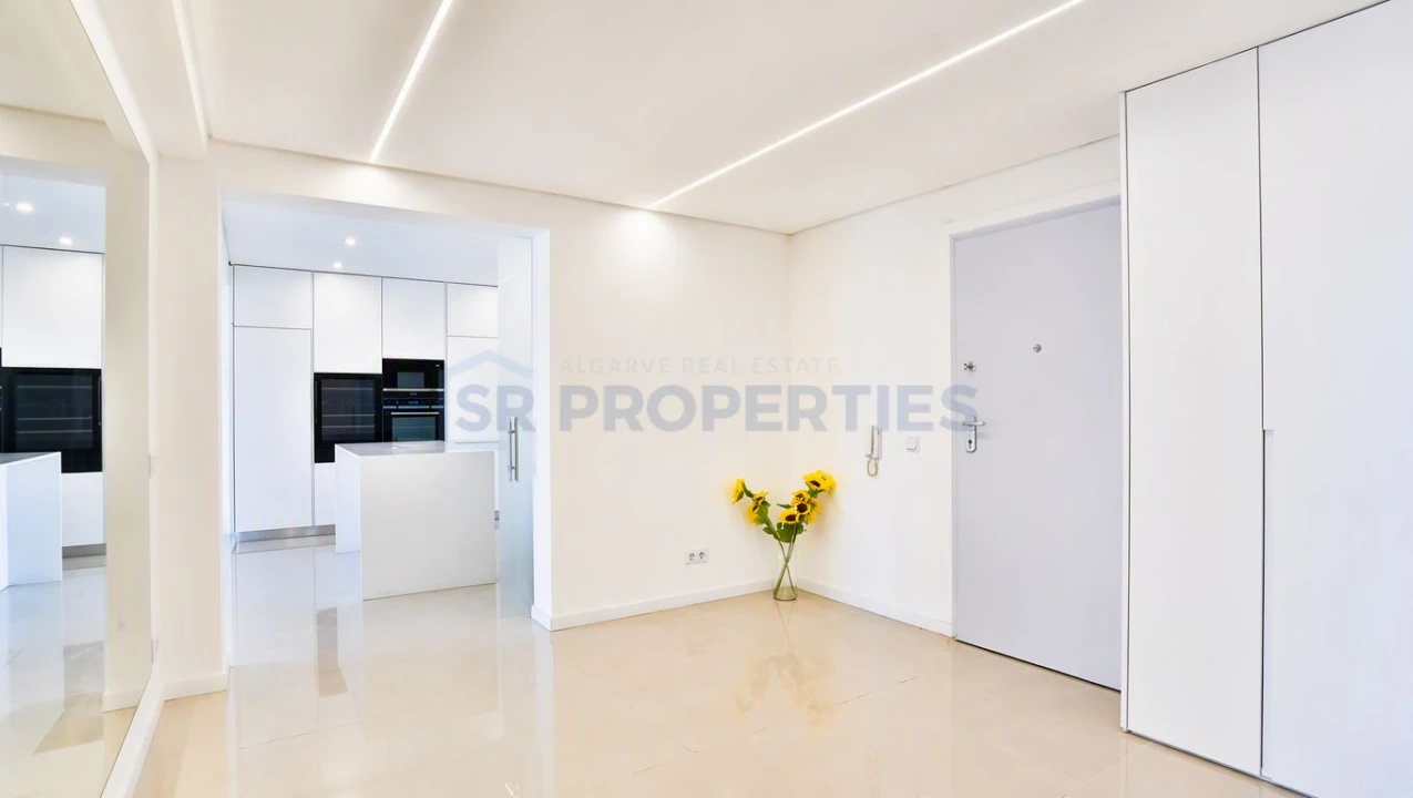 Apartamento T1 para Venda em Quarteira Foto 7