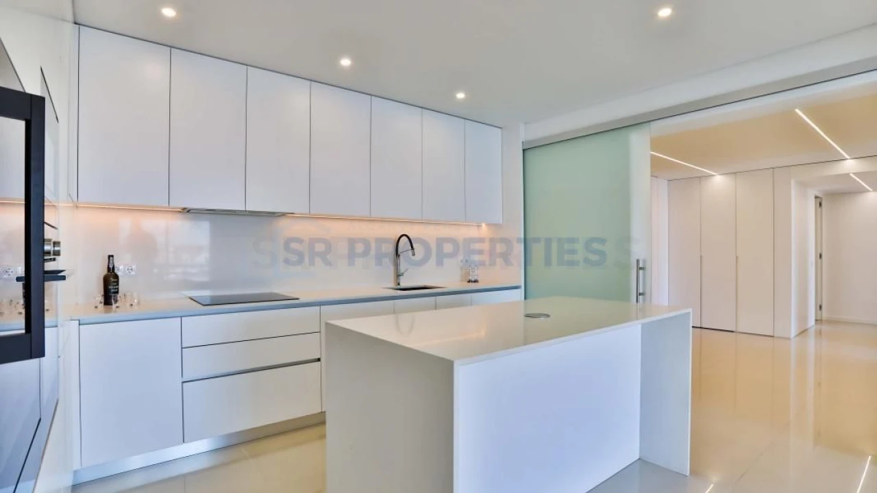 Apartamento T1 para Venda em Quarteira Foto 10