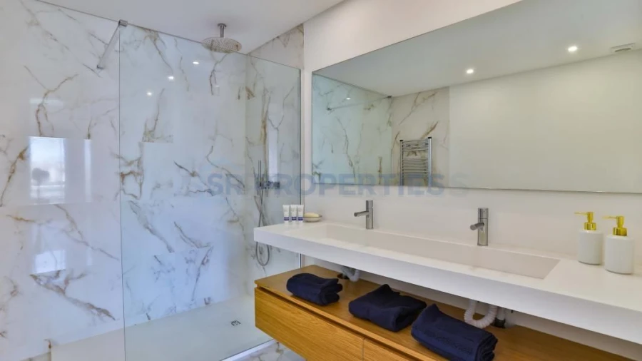 Apartamento T1 para Venda em Quarteira Foto 24
