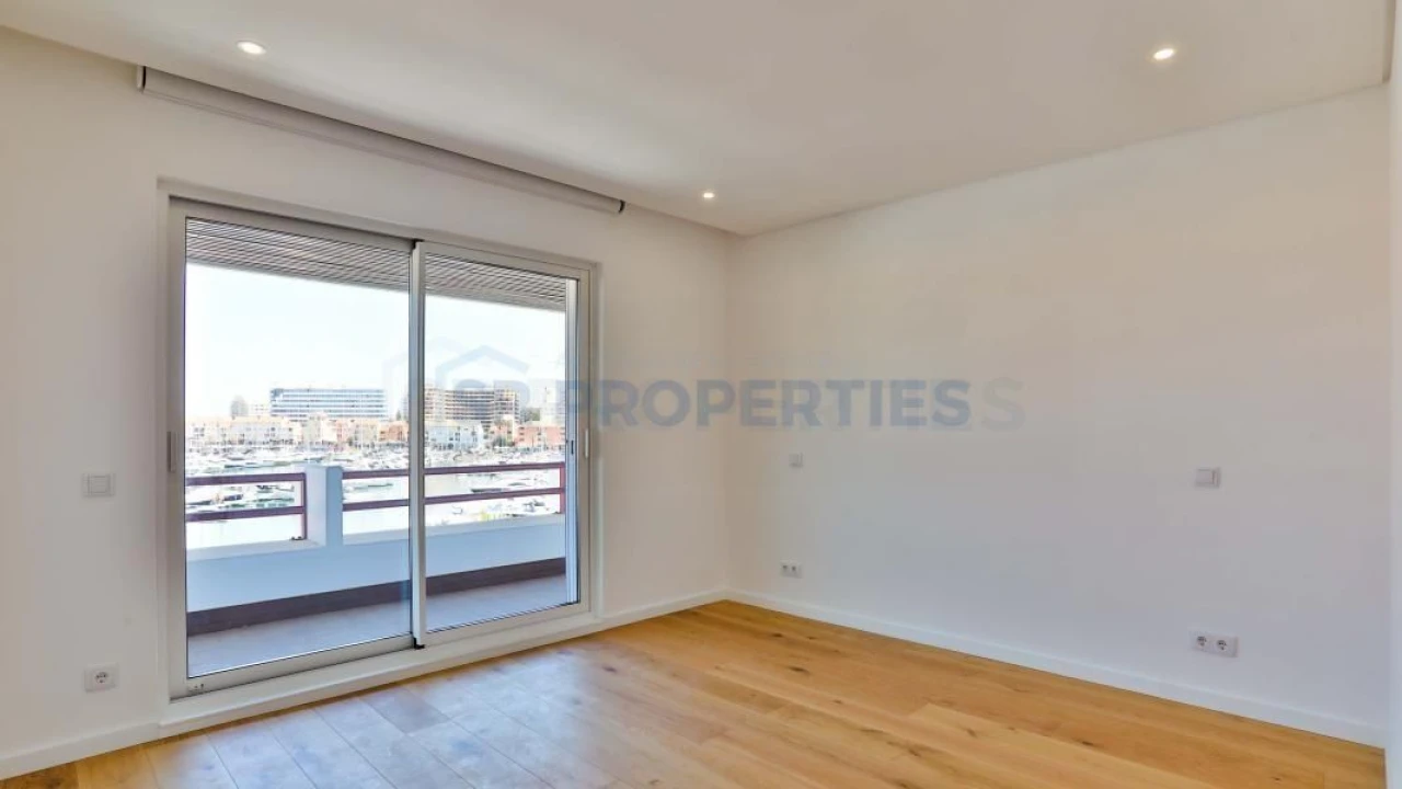 Apartamento T1 para Venda em Quarteira Foto 14