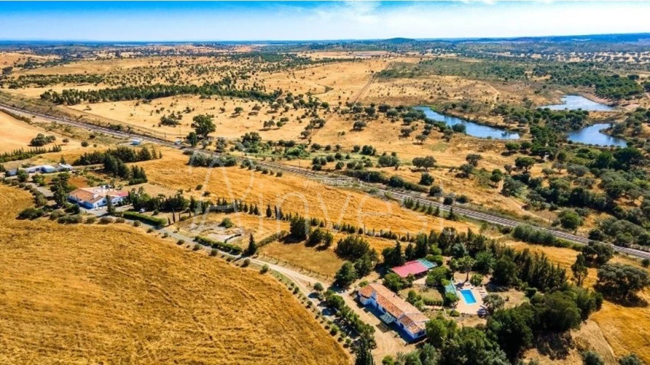 Quinta T13 para Venda em Azinheira dos Barros e São Mamede do Sádão Foto 1