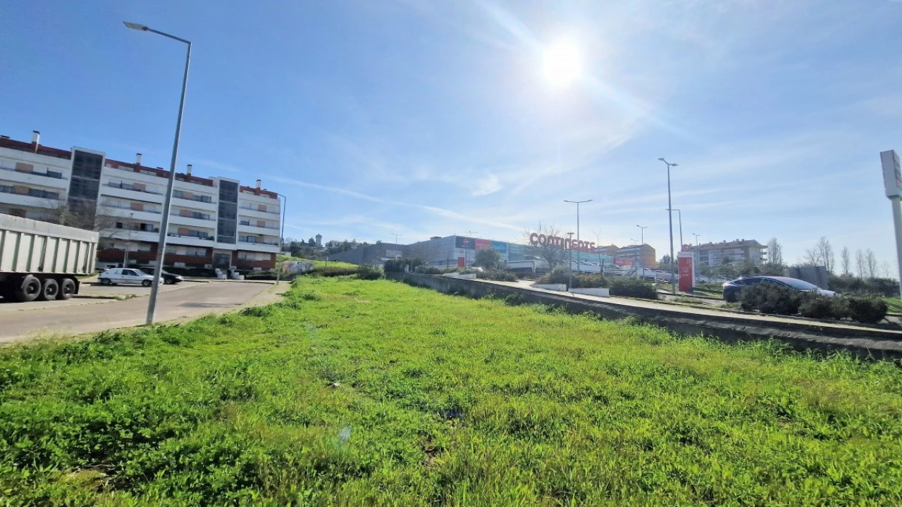 Terreno para Venda em Vale de Santarem Foto 9