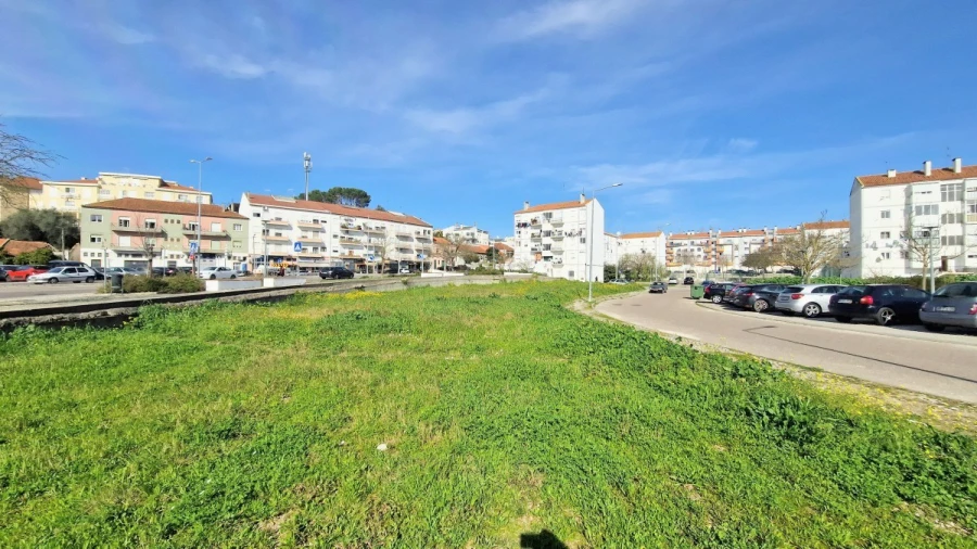 Terreno para Venda em Vale de Santarem Foto 14