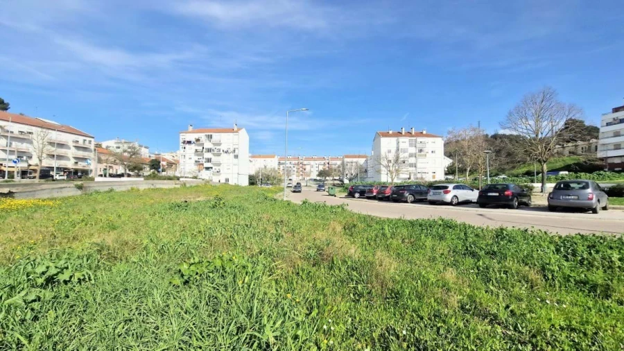 Terreno para Venda em Vale de Santarem Foto 3