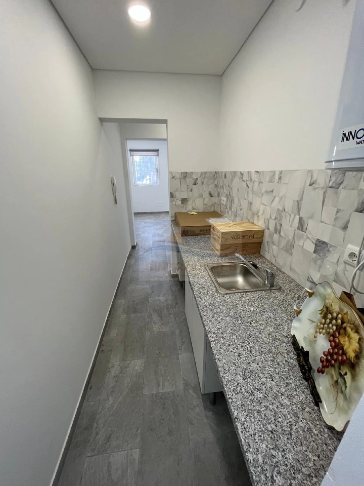 Apartamento T1 para Venda em Sacavém e Prior Velho Foto 2