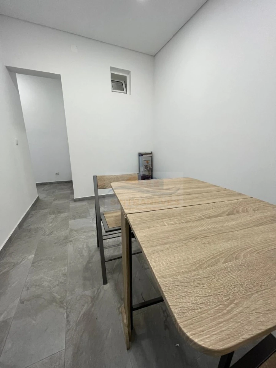 Apartamento T1 para Venda em Sacavém e Prior Velho Foto 10