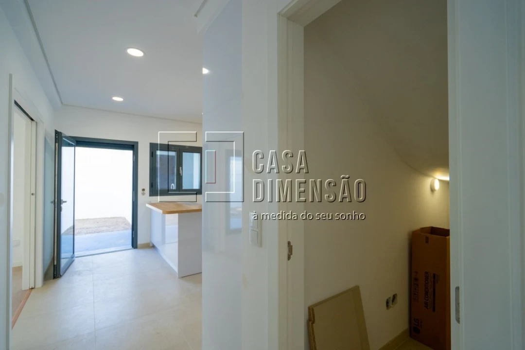 Moradia T4 para Venda em Charneca de Caparica e Sobreda Foto 7