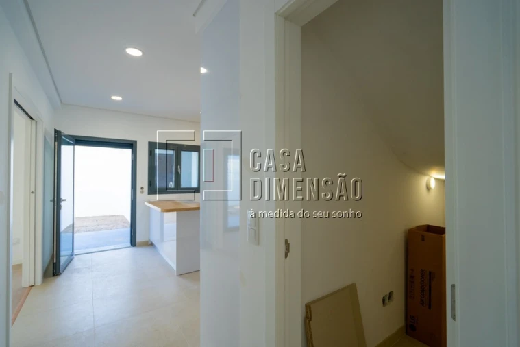 Moradia T4 para Venda em Charneca de Caparica e Sobreda Foto 7