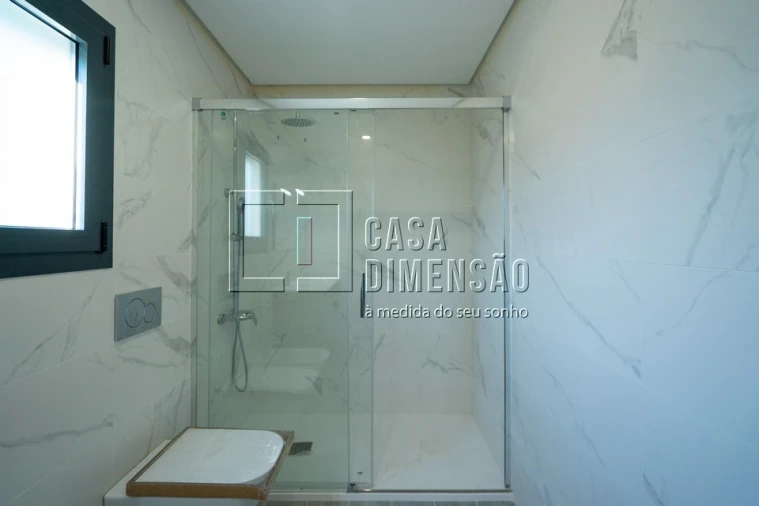 Moradia T4 para Venda em Charneca de Caparica e Sobreda Foto 30