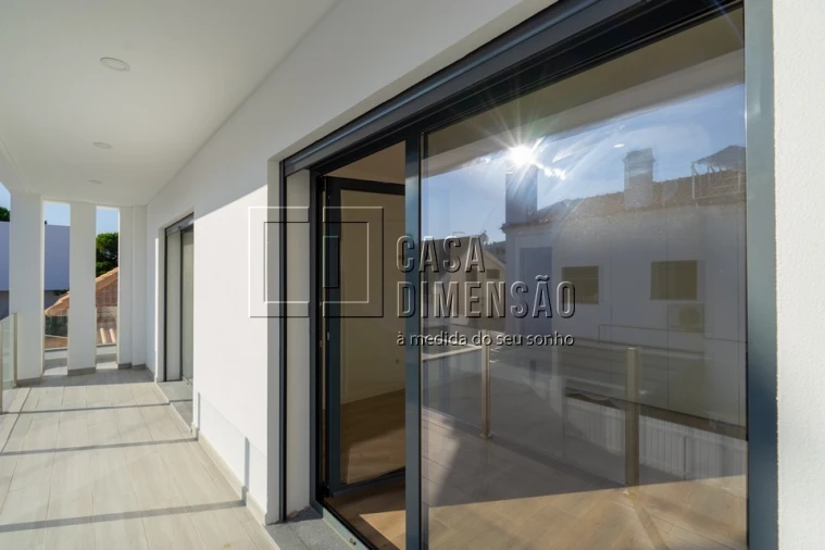 Moradia T4 para Venda em Charneca de Caparica e Sobreda Foto 39
