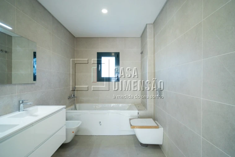 Moradia T4 para Venda em Charneca de Caparica e Sobreda Foto 44