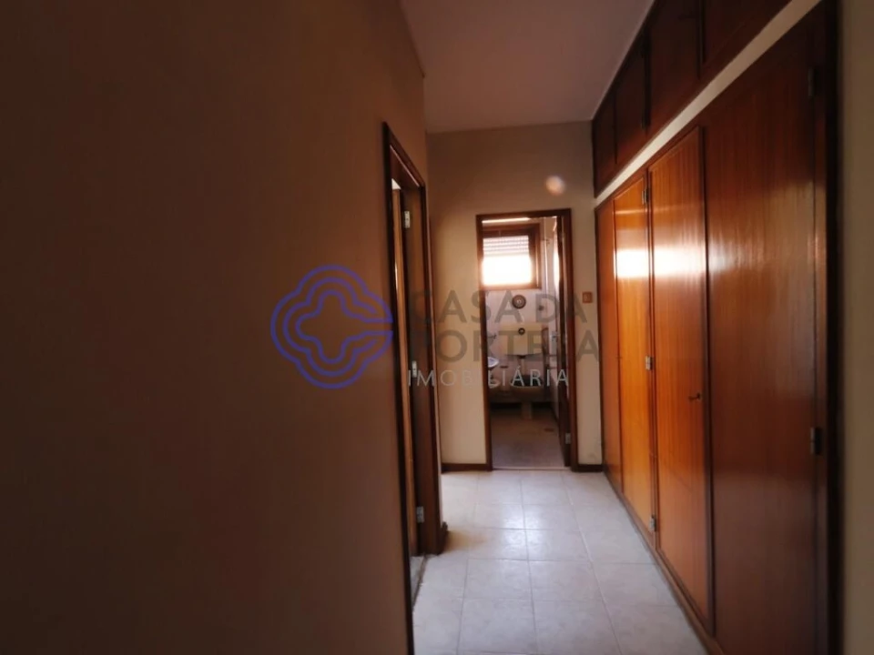 Prédio para Venda em Espinho Foto 12