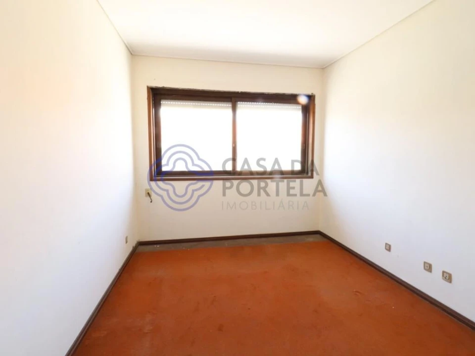 Prédio para Venda em Espinho Foto 10