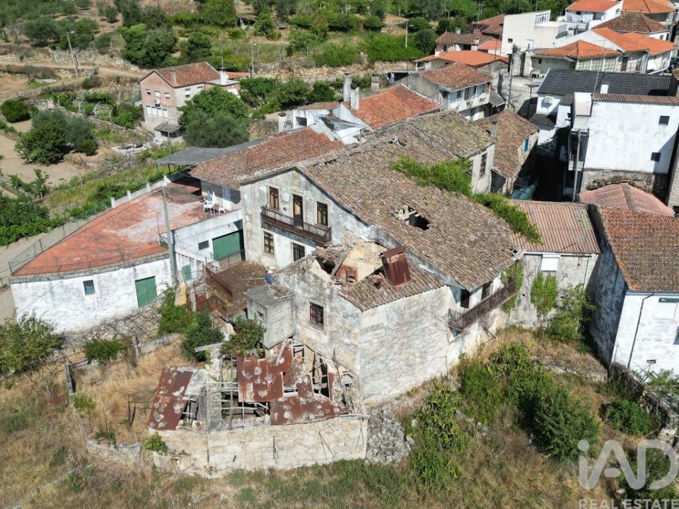 Prédio para Venda em Longa Foto 17