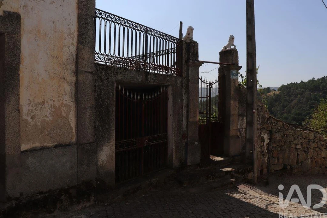 Prédio para Venda em Longa Foto 27