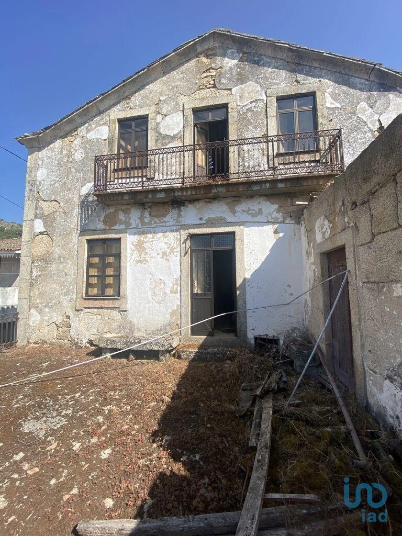 Prédio para Venda em Longa Foto 12