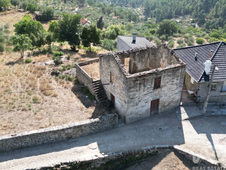 Prédio para Venda em Longa Foto 20