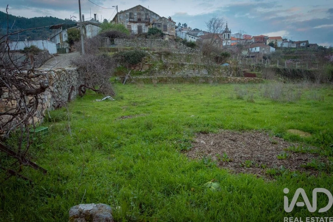 Prédio para Venda em Longa Foto 22