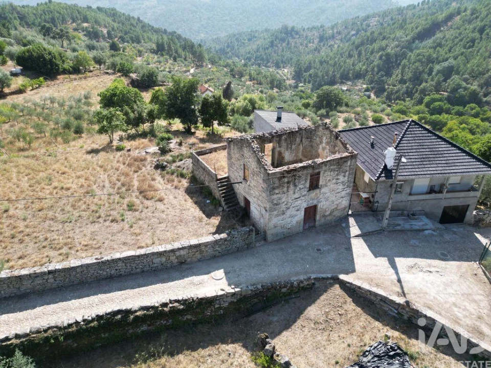Prédio para Venda em Longa Foto 18