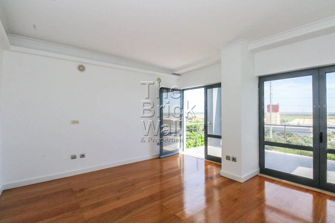 Moradia T3 para Venda em Alcoentre Foto 27