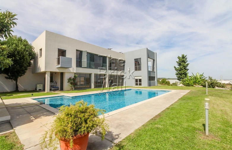 Moradia T3 para Venda em Alcoentre Foto 14