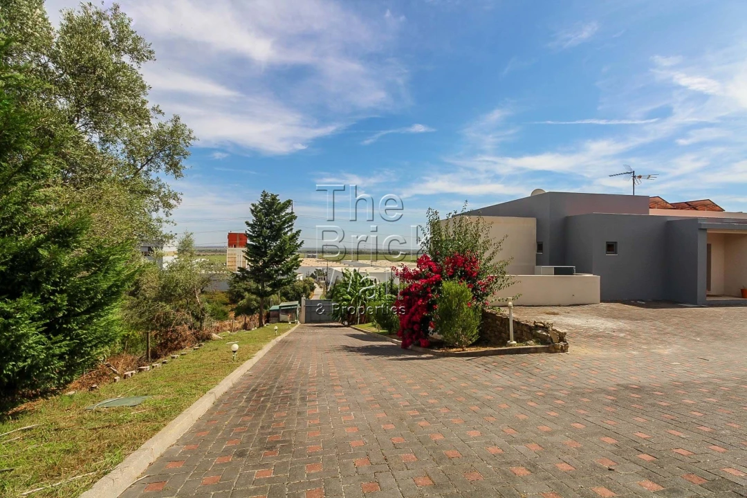 Moradia T3 para Venda em Alcoentre Foto 7