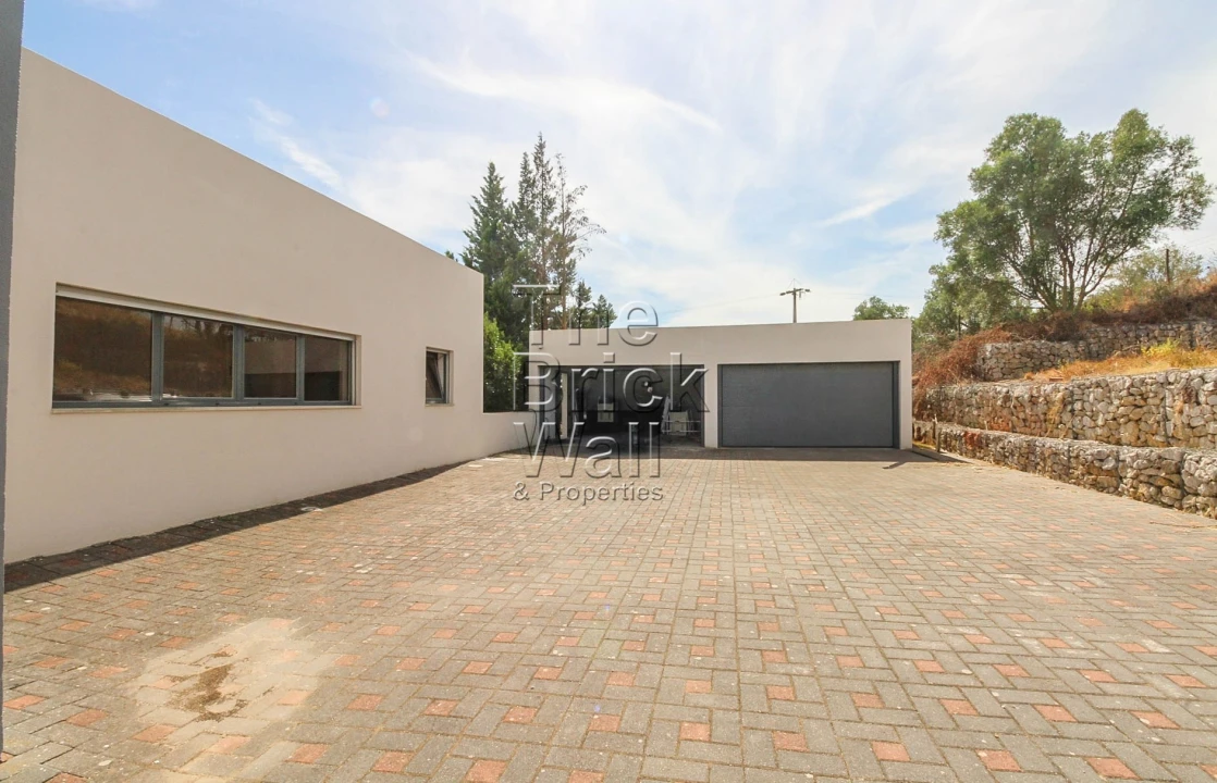 Moradia T3 para Venda em Alcoentre Foto 10