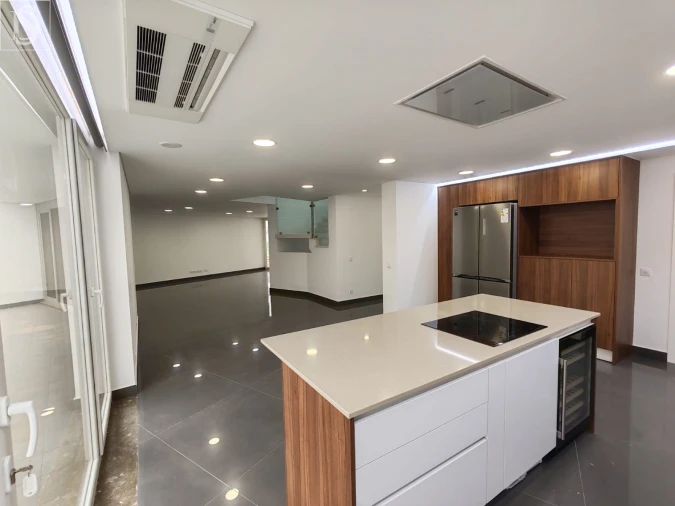 Moradia T5 para Venda em Lagos (São Sebastião e Santa Maria) Foto 12