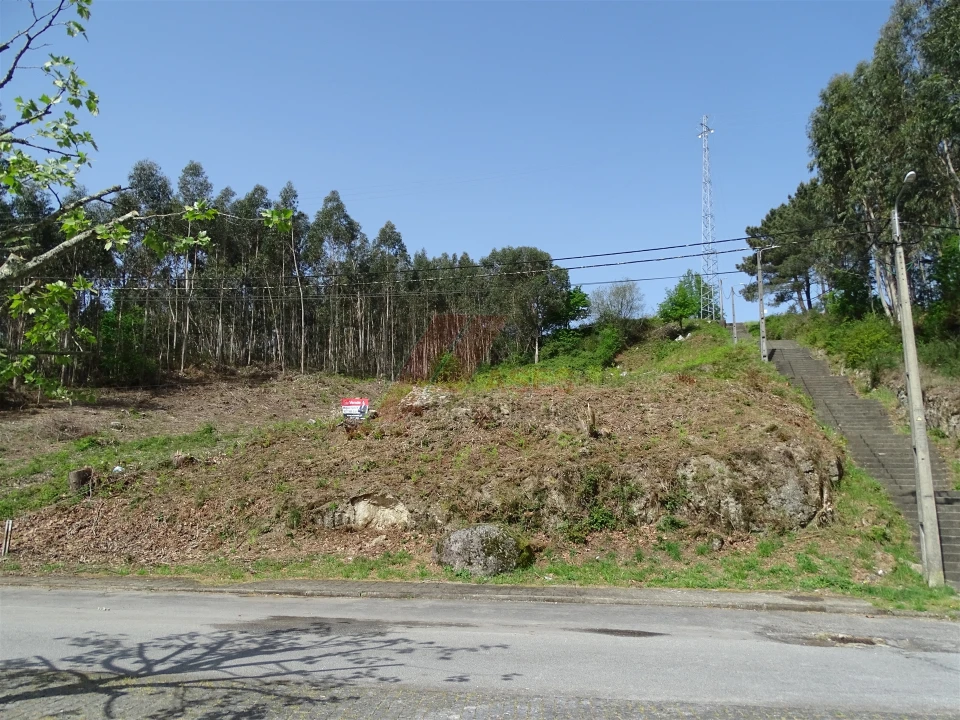 Terreno para Venda em Estorãos Foto 1