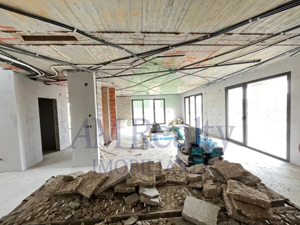 Moradia T5 para Venda em Alfeizerão Foto 21