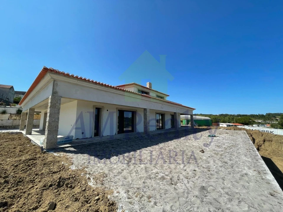 Moradia T5 para Venda em Alfeizerão Foto 1