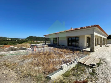 Moradia T5 para Venda em Alfeizerão