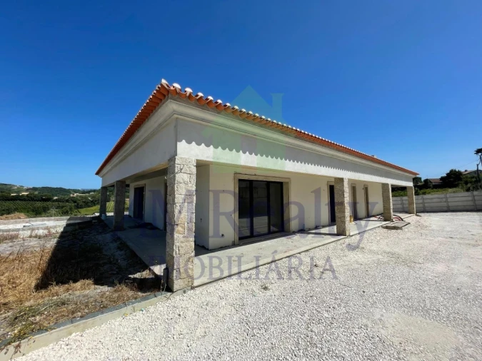 Moradia T5 para Venda em Alfeizerão Foto 3