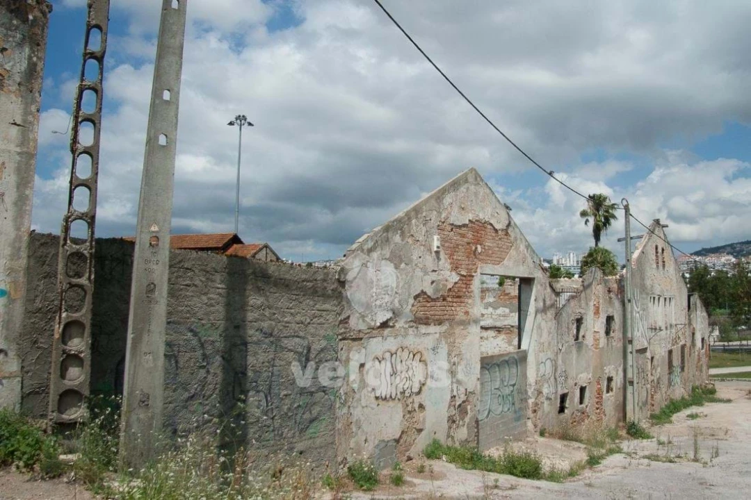 Armazém para Venda em Odivelas Foto 2
