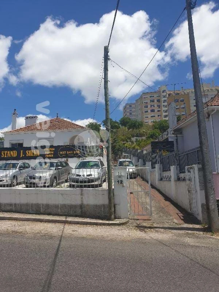 Moradia T5 para Venda em Ramada e Caneças Foto 9