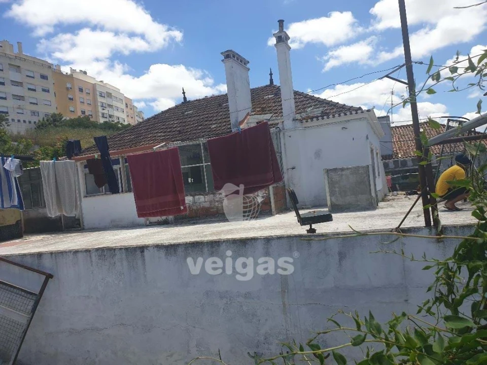 Moradia T5 para Venda em Ramada e Caneças Foto 6